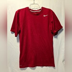 Nike Men's Red T-Shirt